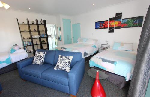 Taradale Hotel | EMotel Napier formally Greenmeadows on Gloucester