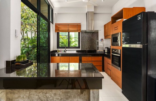 Rawai Villa | Emotion1 - Gemütliche 3 Schlafzimmer Pool Villa