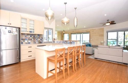 Emu Bay Haus | Emu Bay Bliss 'sweeping ocean views'