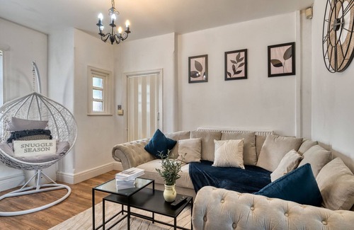 Manchester Haus | Enchanting 3-bedroom house in Manchester with cozy vibes