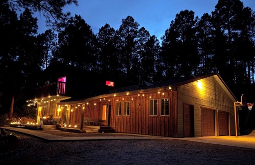 Forest Lakes Haus | Enchanting Cabin with AC + Hot Tub near Durango - Sleeps 12