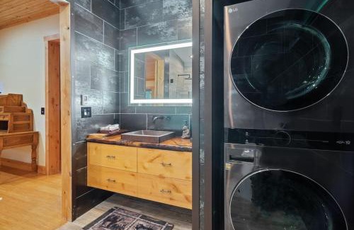 Sandy Skihütte | Encore Cottonwoods Ski Cabin.