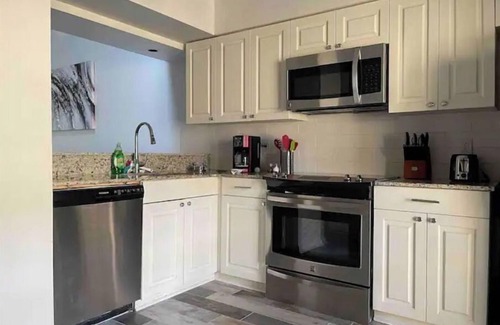 South Baton Rouge Haus | End unit townhouse