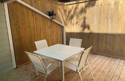 South Baton Rouge Haus | End unit townhouse