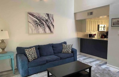 South Baton Rouge Haus | End unit townhouse