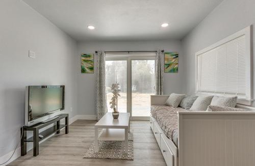 Clearlake Wohnung | End Unit with Clear Lake Access in NorCal!