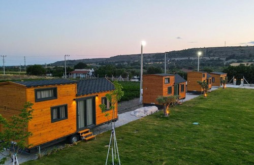 Cesme Skihütte | Enginar Çiçeği
