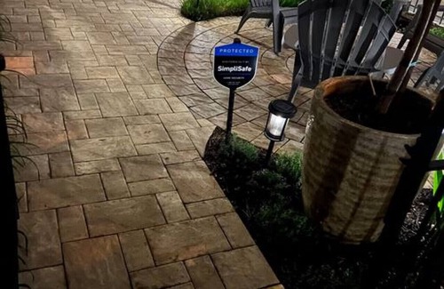 Park View Wohnung | English Basement in Renovated 110 y/o Row Home!