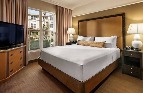 Gainey Village Villas Resort | Enjoy a Hassle-Free Stay! w/ Pool, Short Drive to OdySea Aquarium, Pet-Friendly!