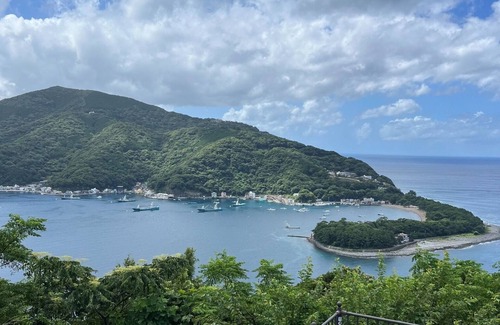 Hedamura Haus | Enjoy a luxurious view of Mt Fuji bathed in the setting sun and sparkling Toda Bay A blissful time / Numazu Shizuoka