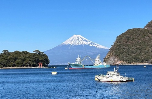 Hedamura Haus | Enjoy a luxurious view of Mt Fuji bathed in the setting sun and sparkling Toda Bay A blissful time / Numazu Shizuoka