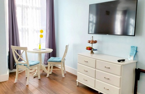 Toquerville Haus | Enjoy a night in a restored piece of history in the heart of Toquerville, Utah!