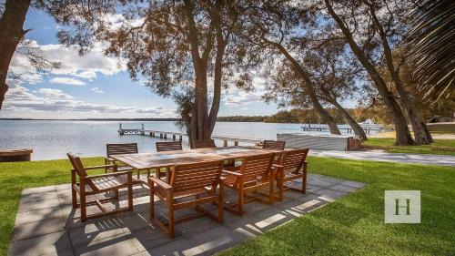 Summerland Point Haus | Enjoy Lazy Daze