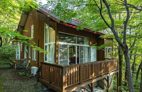 Yumoto Haus | Enjoy Nasu on the deck in the green forest Silenc - Red craft / Nasu-gun Tochigi