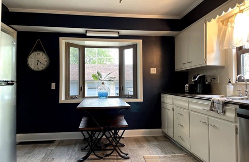 Conneaut Haus | Enjoy the breathtaking Lake Erie sunsets at our family-friendly property.