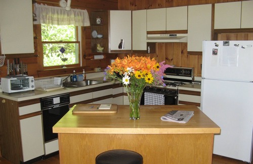 Surry Haus | Genießen Sie die Küste von Maine-On the Water