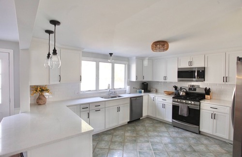 Eastham Haus | ENJOY THE OUTER COD THIS FALL/WINTER! WHERE HOLIDAY MAGIC HAPPENS!