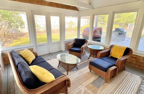 Eastham Haus | ENJOY THE OUTER COD THIS FALL/WINTER! WHERE HOLIDAY MAGIC HAPPENS!