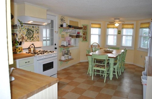 Mitiwanga Sonstige | Enjoy the View From this Charming Lakefront House in Private Park