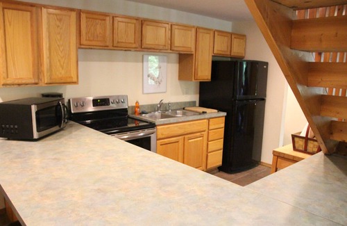 Athelstane Kabine | Genießen Sie den Blick auf den Fluss mit bequemem Platz für die ganze Familie!