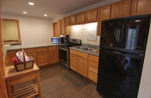 Athelstane Kabine | Genießen Sie den Blick auf den Fluss mit bequemem Platz für die ganze Familie!