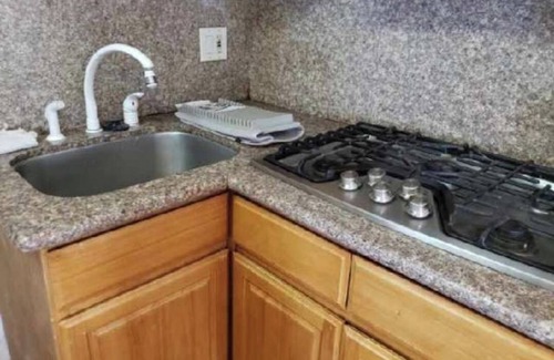 Berkeley Hills Wohnung | Enjoyable an one bedroom unit with portable AC in the heart of North Berkeley