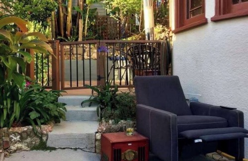 Berkeley Hills Wohnung | Enjoyable an one bedroom unit with portable AC in the heart of North Berkeley