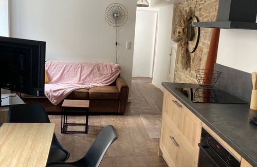 Saint-Amour Wohnung | Entire apartment non-smoking. Pets allowed.