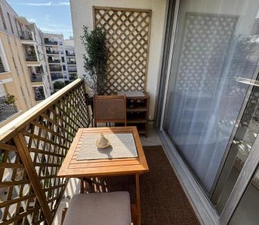 Plateau - Mont-Valerien Wohnung | Entire Cozy Studio Walk to La Défense Arena