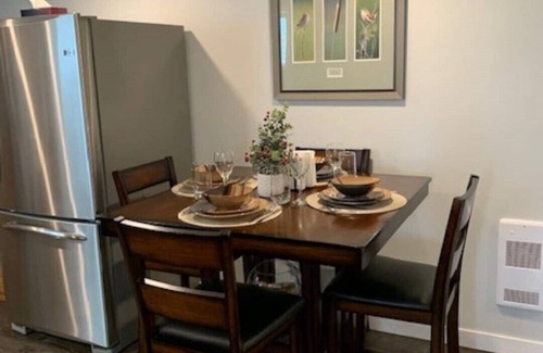 Duncan Haus | Entire guest suite hosted by Diane