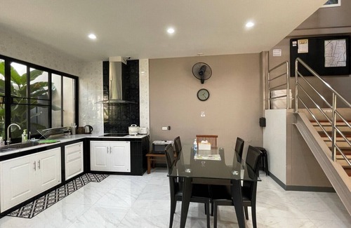 Bang Sue Haus | Entire house/4bedrooms/2mins to mrt/near Chatuchak Market