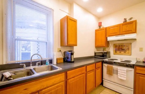 Corryville Haus | Entire Home in the PERFECT Location! UC & Downtown