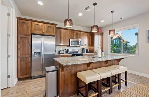 Santa Clara Haus | Entire Home Paradise Pools 2 King Suites