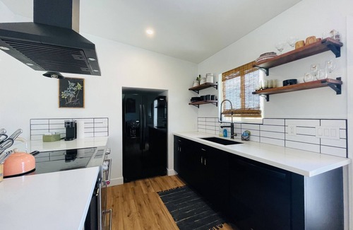 Twentynine Palms Haus | Stargaze 5 Minutes from Joshua Tree NP - Beautifully Renovated Modern Home