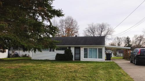 Twinsburg Haus | Entire House in Twinsburg