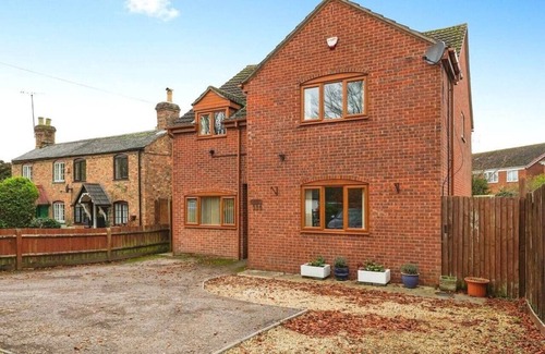 Quedgeley Haus | Entire House Quedgeley, Gloucester