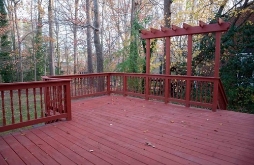 Dalton Haus | Entire House with Parking | Ideal for Long Stays!