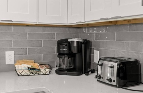 Spokane Wohnung | Entire Main level of Beautiful Historic Home!