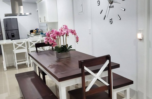 Uvita Haus | Entire Residential Home in Uvita- 8min from the Beach
