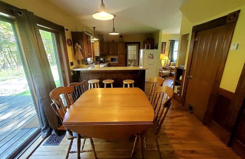 Jay Sonstige | Entire Rustic Farmhouse minutes from Jay Peak