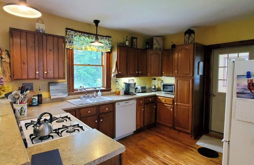 Jay Sonstige | Entire Rustic Farmhouse minutes from Jay Peak