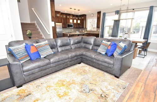 Moab Haus | Professionell eingerichtet - Unglaubliche Innenstadtlage - Pool / Spa