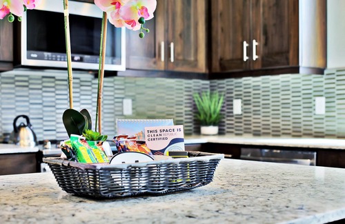 Moab Haus | Professionell eingerichtet - Unglaubliche Innenstadtlage - Pool / Spa