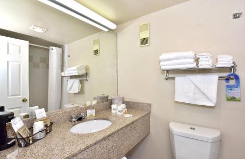 Ludlam Hotel | enVision Hotel Miami International Airport