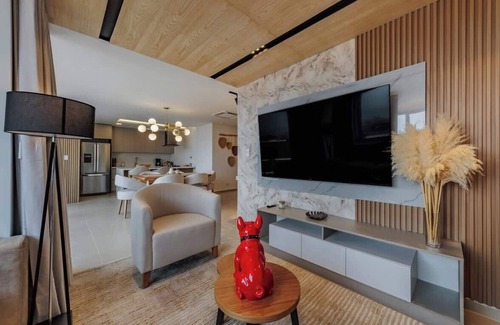 Laureles - Estadio Wohnung | |EP| Spacious Apt in Laureles w/AC's, Views, Desk