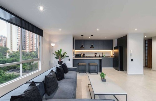 Lalinde Wohnung | |EP| Spacious Apt with AC, Workspace, Views