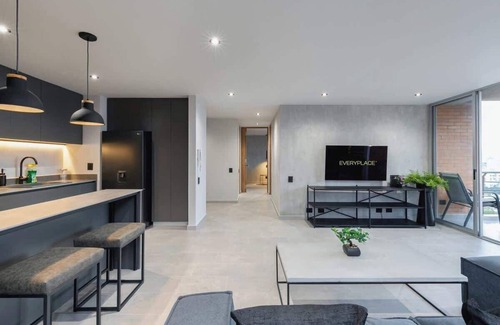 Lalinde Wohnung | |EP| Spacious Apt with AC, Workspace, Views