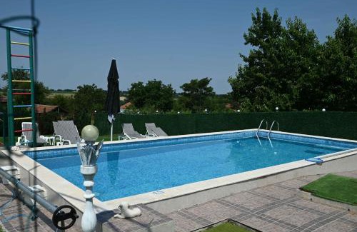 Kazanlak Haus | Erida Guest House - къща за гости до Русе