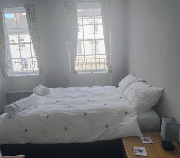 Ross-on-Wye Bed & Breakfast | Esca Restaurant With Rooms