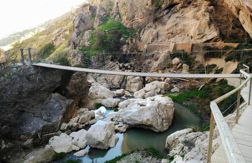 Moclin Wohnung | Escapada invernal, chimenea y barbacoa en Villa la Gaviota junto a Ruta del Gollizno en Olivares